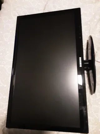 Televisor Samsung UE22D5003BW negociable