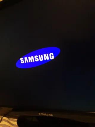 Televisor Samsung UE22D5003BW negociable