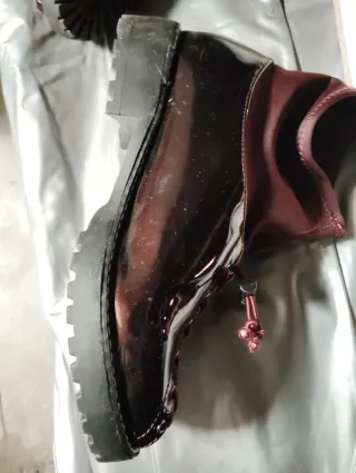 Botines de charol con cordones