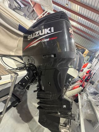 Suzuki 250cv fueraborda