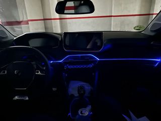 Instalacion de luces en interior de coches