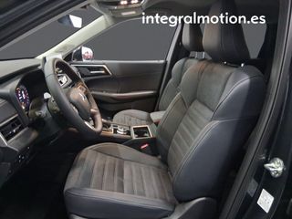 Mitsubishi Outlander PHEV Kaiteki 4WD