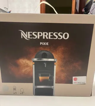 Cafetera Nespresso Pixi Nueva