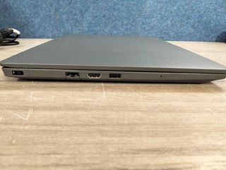 Portátil Lenovo V130-15IKB i3-6006U 4/256GB 15,6"