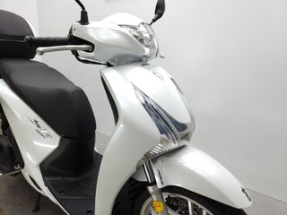 HONDA SCOOPY SH 125I 2016 14203 kms.