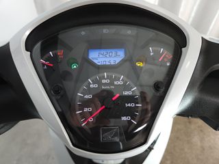 HONDA SCOOPY SH 125I 2016 14203 kms.