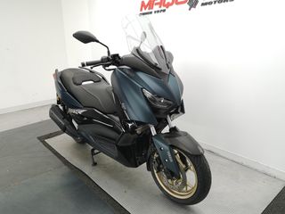 YAMAHA X-MAX 300 TECH MAX 2023 7313 kms.