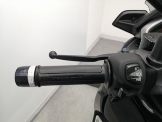 YAMAHA X-MAX 300 TECH MAX 2023 7313 kms.