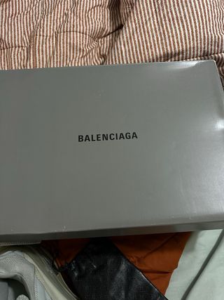 Balenciaga Triple S Talla 46 Beige/Gris