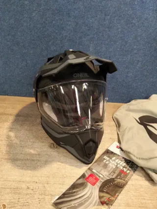 O'NEAL Unisex – Adulto Sierra Helmet R V.23 Casco