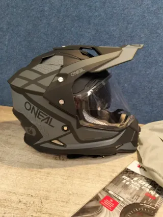 O'NEAL Unisex – Adulto Sierra Helmet R V.23 Casco