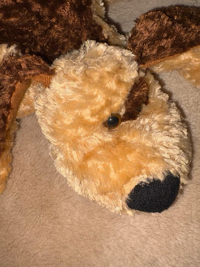 Peluche perro marrón y beige
