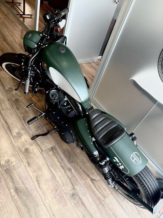 Harley davison Sportster 883-R