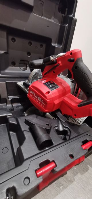 Sierra Circular Milwaukee M18 para Madera/Plástico