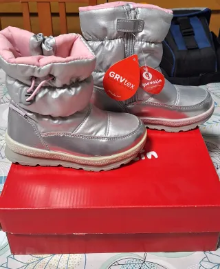 Botas de agua plateadas y rosas