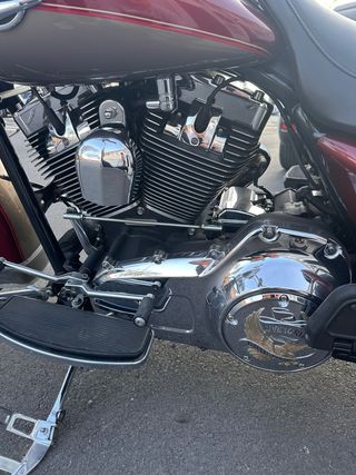 Harley-Davidson Road King Roja/Plata