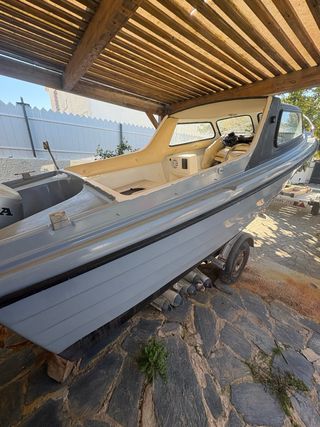 Lancha cabinada Honda 50CV + remolque