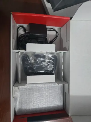 Nintendo Switch Azul/Roja Casi Nueva