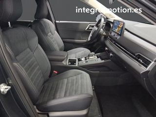 Mitsubishi Outlander PHEV Kaiteki 4WD