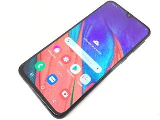 samsung galaxy a40 64gb 4ram