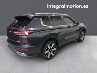 Mitsubishi Outlander PHEV Kaiteki 4WD