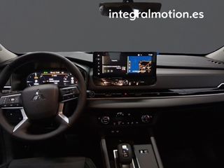 Mitsubishi Outlander PHEV Kaiteki 4WD