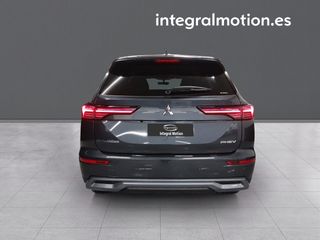 Mitsubishi Outlander PHEV Kaiteki 4WD