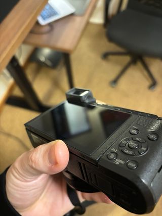 Panasonic Lumix GX80 + 20mm f/1.7 II + 12-32mm