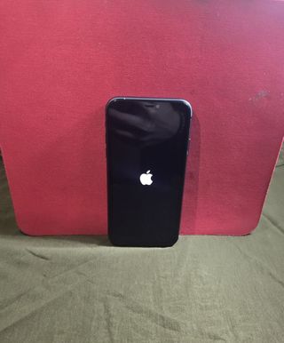 iPhone 11 Negro / 64GB