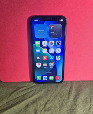 iPhone 11 Negro / 64GB