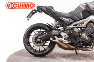YAMAHA MT 09