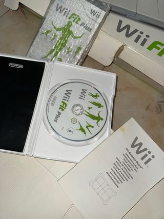Wii Fit Plus + Balance Board Nintendo Wii