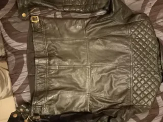 Chaqueta cazadora cruzada de Piel Negra