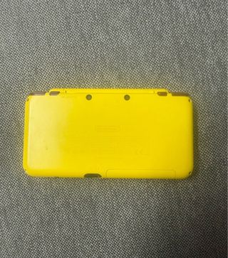 New Nintendo 2DS XL Pikachu