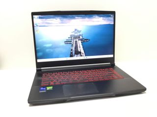pc portatil msi gf63 / i7-11800h / 16gb ram / rtx3050 / 512gb ssd