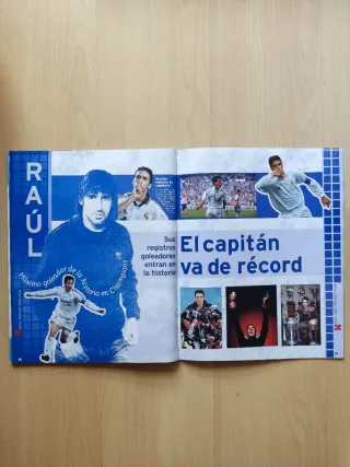 Álbum Real Madrid 2005/06 - Pégate a tus ídolos.