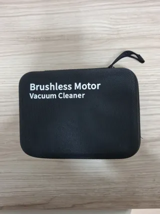 Mini Aspiradora Portátil con Accesorios