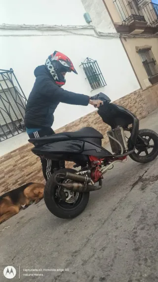 Yamaha Jog RR competición