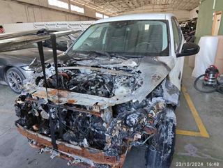 Paragolpes land rover lr122953 discovery 219136