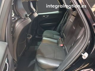 Volvo XC60 2.0 B4 D AWD Momentum Pro Auto
