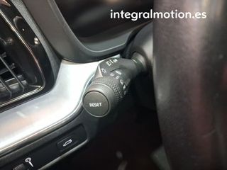 Volvo XC60 2.0 B4 D AWD Momentum Pro Auto