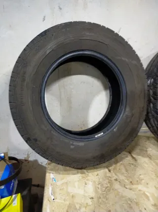 Neumáticos Continental 215/70R15C