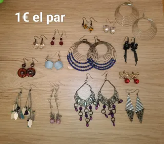 Tenis Nike y zarcillos