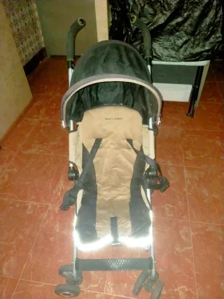 Carrito Maclaren Beige y Negro