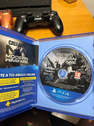 PS4 (PlayStation 4) + 6 Juegos + 2 mandos original