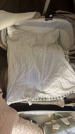 Arrullo de bebé cuadros verde + sabana bajera