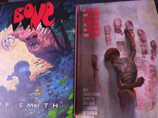 bone integral y la mano y los seis dedos comic