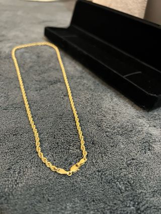 Cadena de oro 18K estilo cuerda