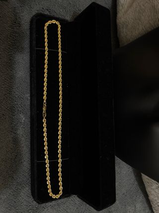 Cadena de oro 18K estilo cuerda