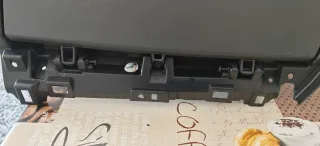 Guantera Lynk & Co 01